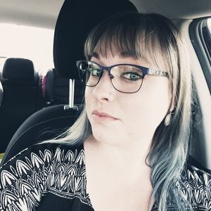 Meet your Posher, Roxanne